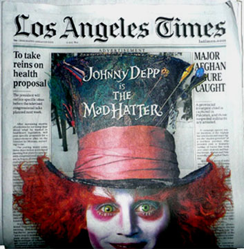 Alice in wonderland sulla prima pagina del Los Angeles Times