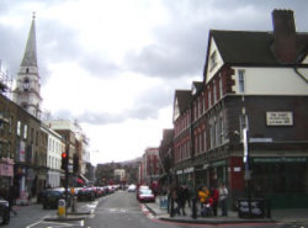 Commercial Street su Wikipedia 