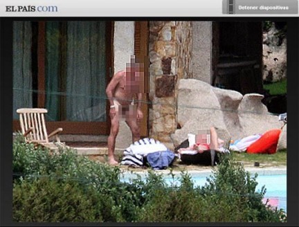 Berlusconi: El Pais pubblica le Foto di Villa Certosa con ragazze in topless e uomini nudi
