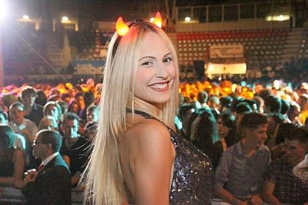 Noemi Letizia  Halloween in versione diavolessa