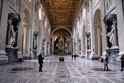 "Navata centrale Basilica San Giovanni in Laterano"