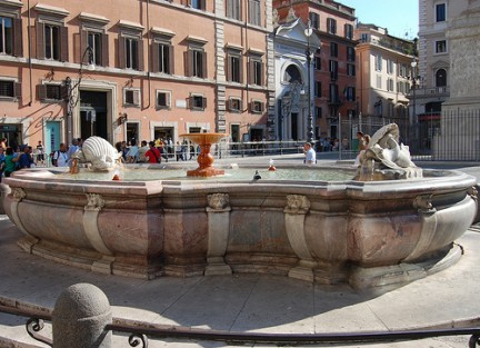 Fontana di Piazza Colonna