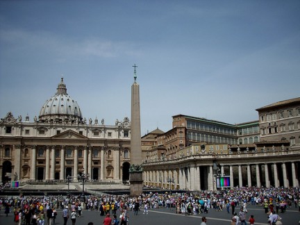 Folla di fedeli in Piazza di S. Pietro