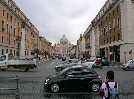 La strada che conduce in Piazza di S. Pietro