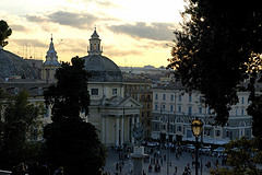Piazza del Popolo quando inizia il tramonto