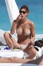 Belen Rodriguez in Bikini a Miami senza Fabrizio Corona