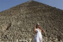 Paris Hilton nuova Cleopatra in Egitto