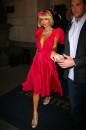 Paris Hilton Signora in Rosso a New York