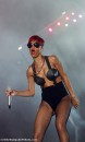 Rihanna nuovo look capelli rosso fuoco