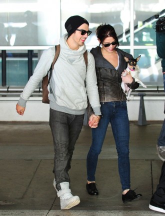 Ashley Greene e Joe Jonas a Los Angeles il 21 Novembre