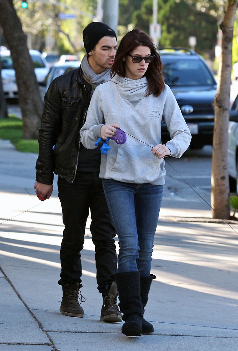 Ashley Greene e Joe Jonas - Novembre
