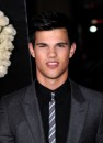 Taylor Lautner - Valentine's day premiere