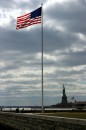 Statue of Liberty e bandiera - Il sogno americano di chi emigrava