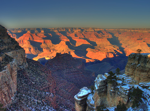 Il tramonto avvolge il Grand Canyon