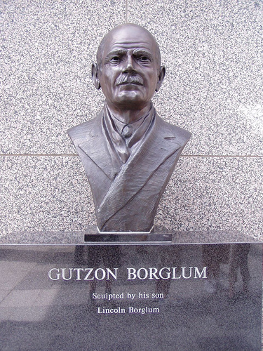 Busto dello scultore statunitense Gutzon Borglum