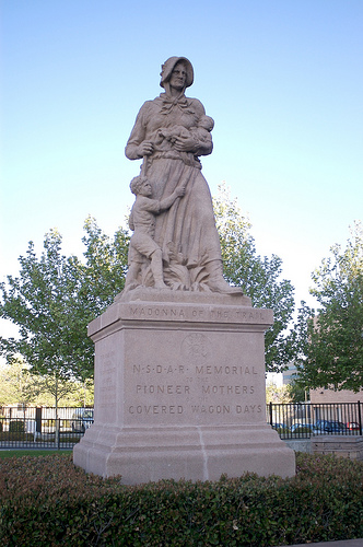 Statua in memoria dei Pionieri