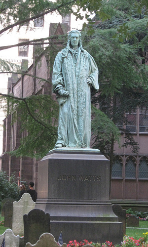 Statua di John Watts nel cimitero accanto alla Chiesa - opera di George Bissell (1890)